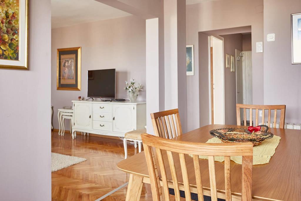 Spacious Modern Apartment In Peaceful Neighborhood Skopje Eksteriør billede