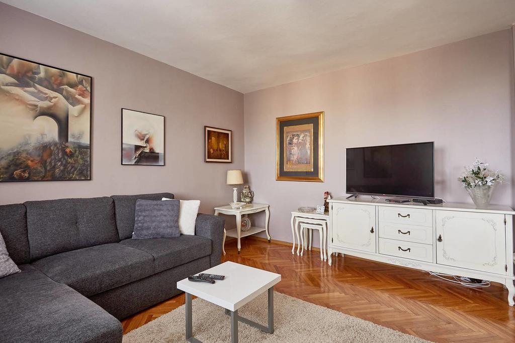 Spacious Modern Apartment In Peaceful Neighborhood Skopje Eksteriør billede